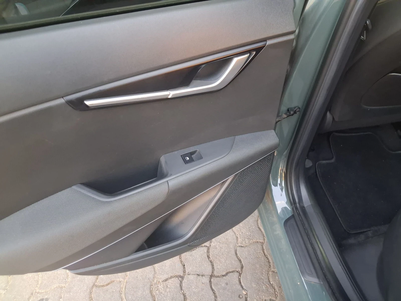 Kia Niro, снимка 11 - Автомобили и джипове - 56162200