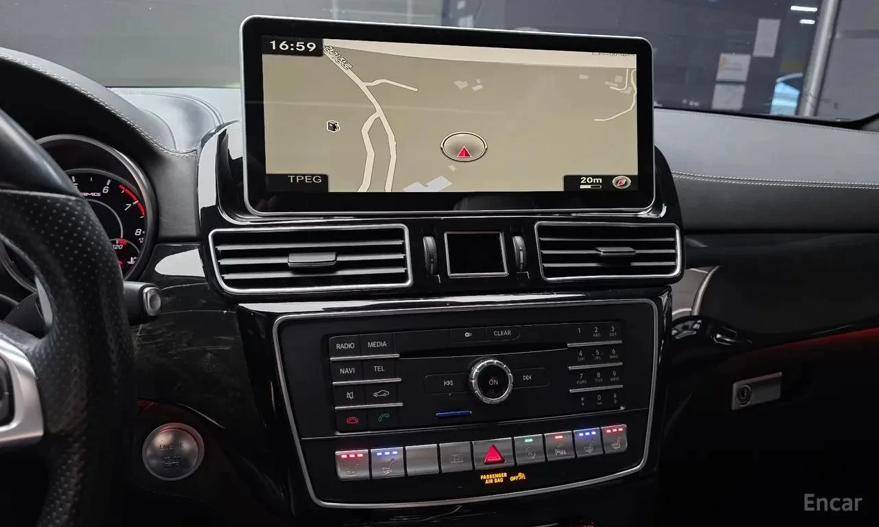 Mercedes-Benz GLE 63 AMG, снимка 13 - Автомобили и джипове - 56689808