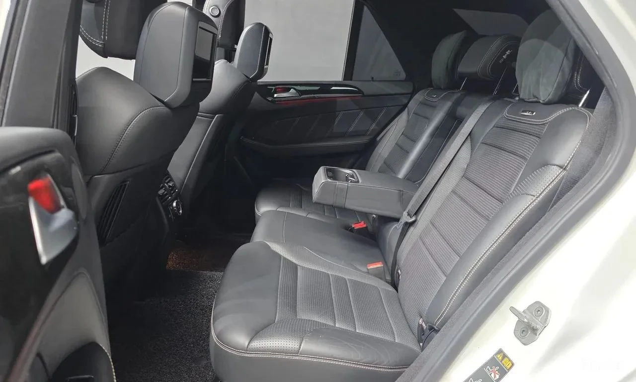 Mercedes-Benz GLE 63 AMG, снимка 8 - Автомобили и джипове - 56689808