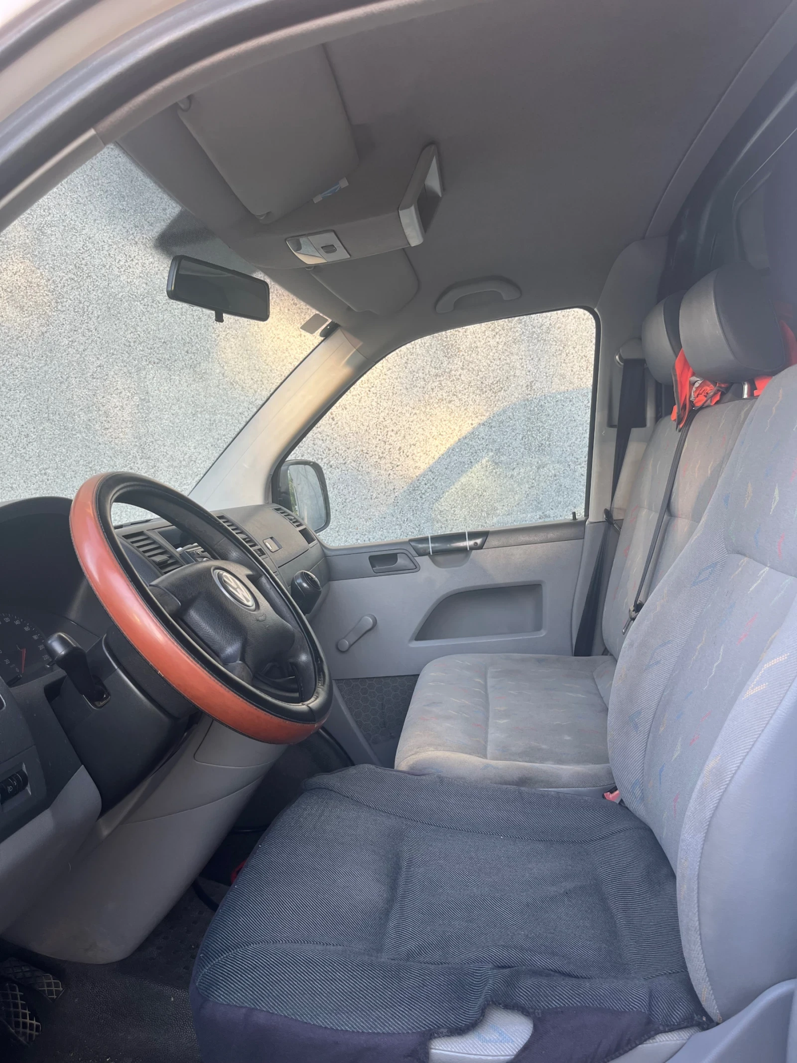 VW T5 Товарен - изображение 2
