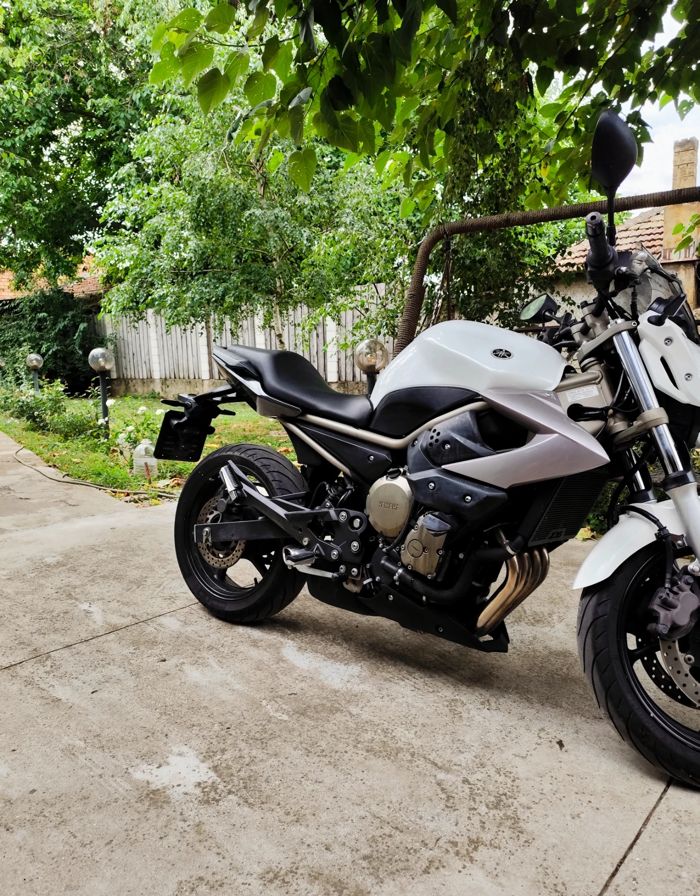 Yamaha XJ6