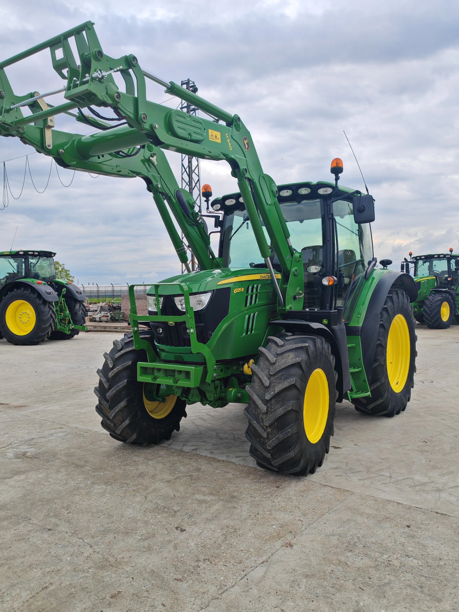 ������� John Deere 6125R ������ � ������������ ������ 20 % | Mobile.bg � ����������� 2