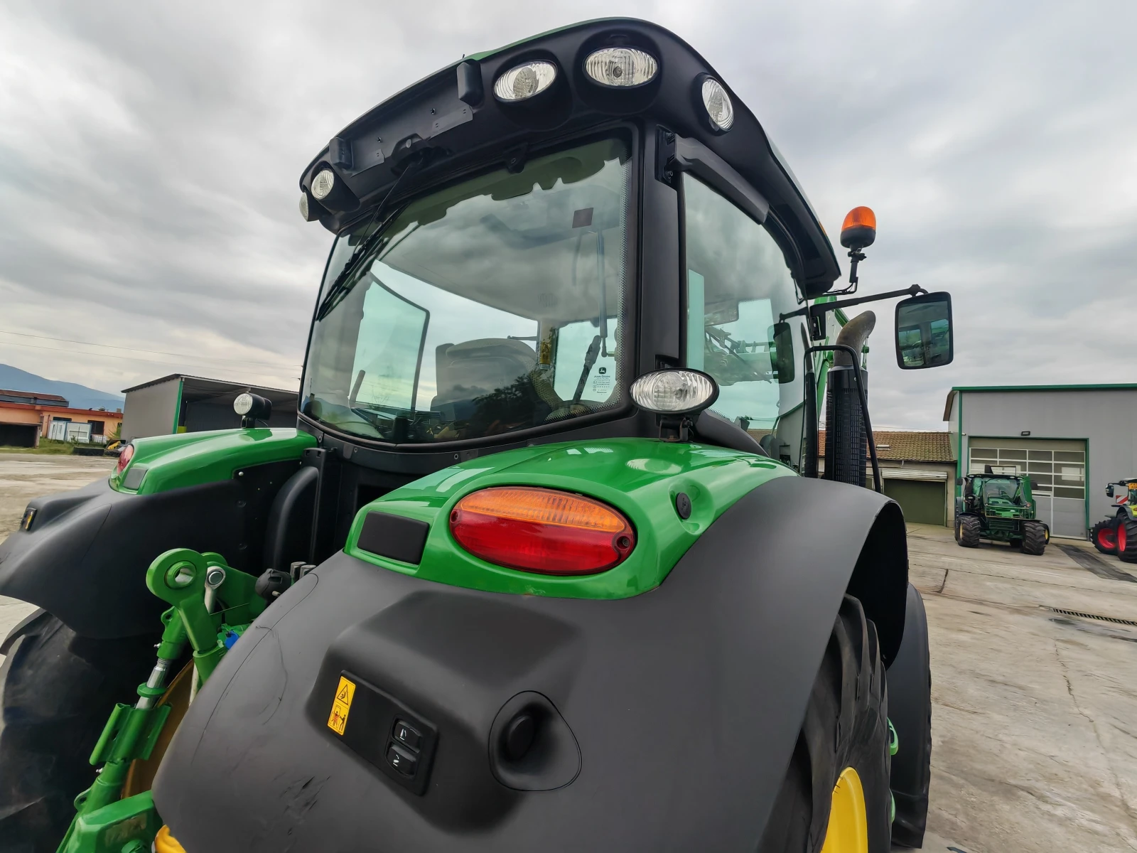 ������� John Deere 6125R ������ � ������������ ������ 20 % | Mobile.bg � ����������� 9