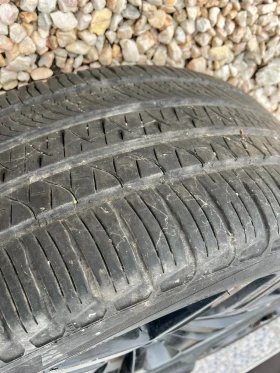 Гуми с джанти Pirelli 275/40R22, снимка 6 - Гуми и джанти - 53693660
