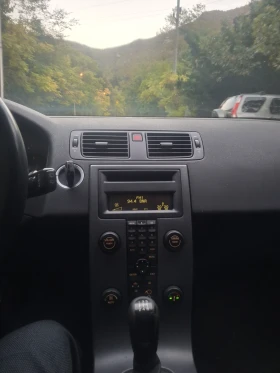 Volvo V50 1.6 HDI Обслужен , снимка 4