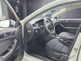 VW Jetta 1.6 Tdi Bluemotion, снимка 10