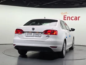 VW Jetta 1.6 Tdi Bluemotion, снимка 4