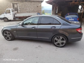 Mercedes-Benz C 320, снимка 3