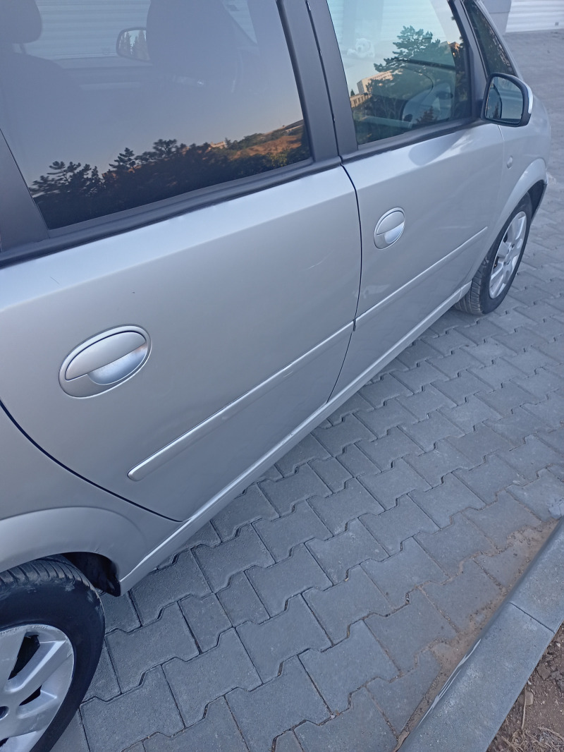 Opel Meriva Facelift, снимка 4 - Автомобили и джипове - 46432670