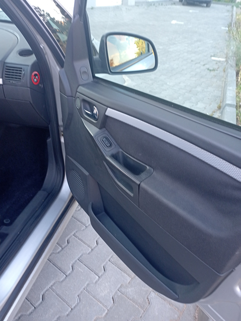 Opel Meriva Facelift, снимка 7 - Автомобили и джипове - 46432670