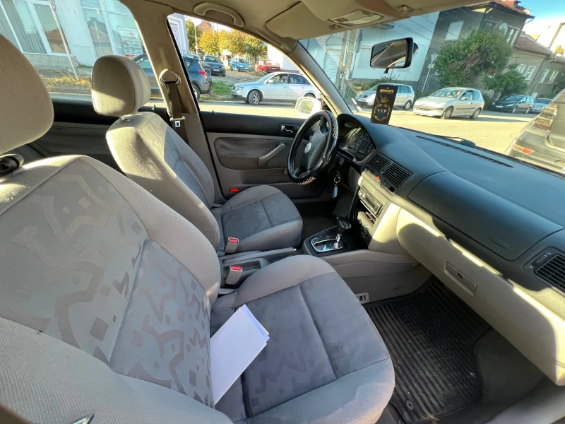 VW Golf 1.6, снимка 5 - Автомобили и джипове - 47798820