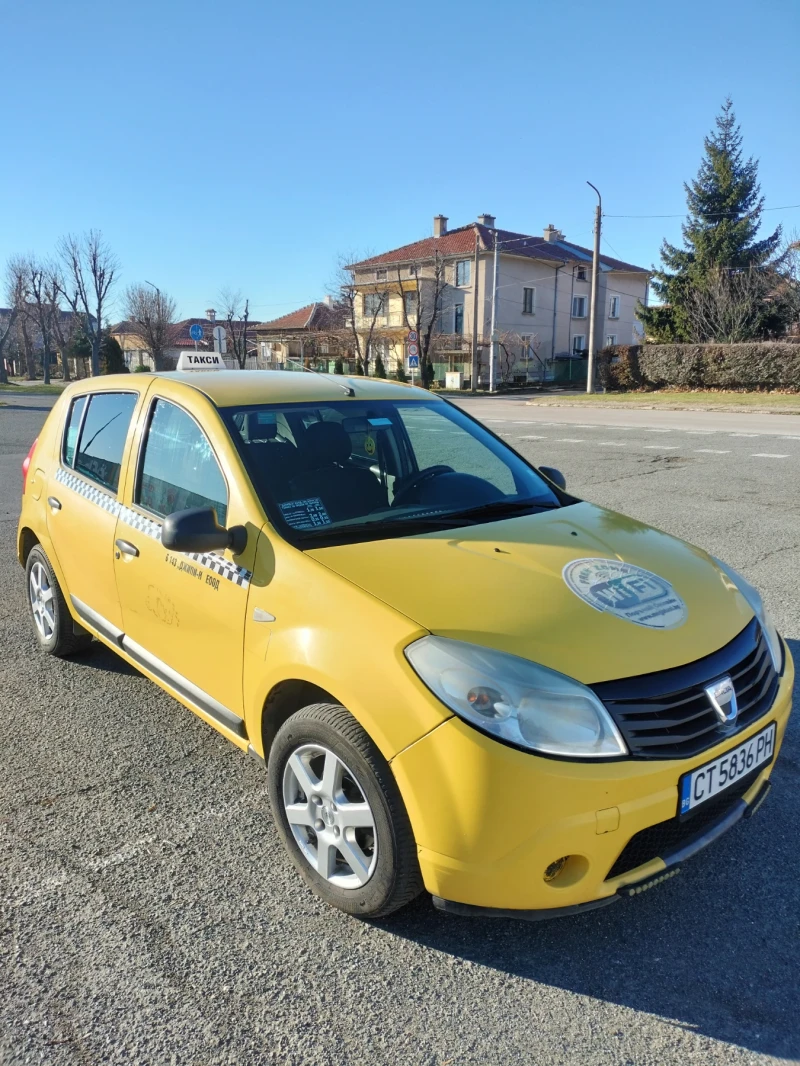 Dacia Sandero, снимка 1 - Автомобили и джипове - 48364318