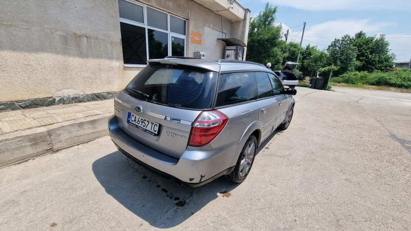 Subaru Outback, снимка 4 - Автомобили и джипове - 52373276