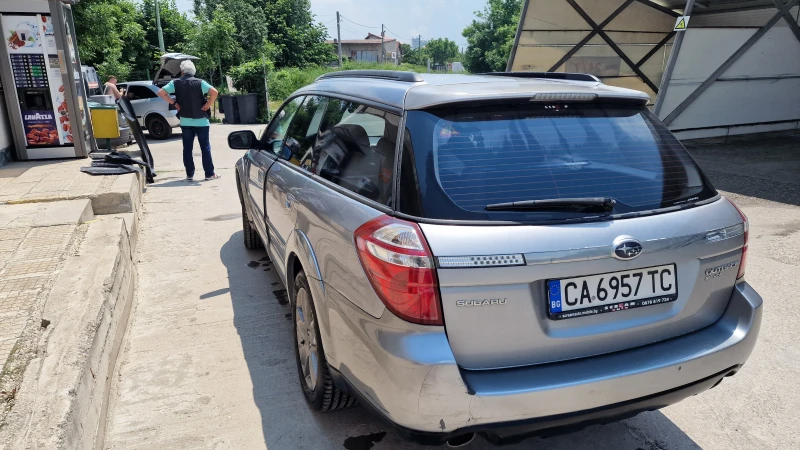 Subaru Outback, снимка 5 - Автомобили и джипове - 52373276