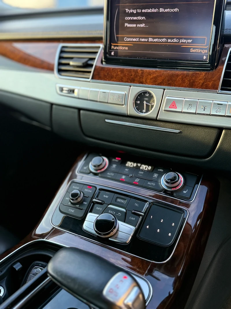 Audi A8 * ДЕСЕН ВОЛАН* ТОП ЦЕНА* KEYLESS* 3.0TDI* V6* , снимка 11 - Автомобили и джипове - 52542000