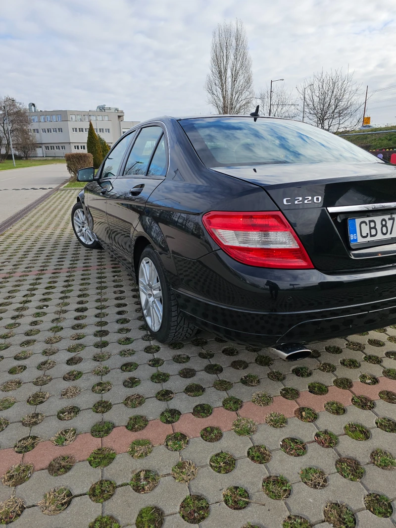 Mercedes-Benz C 220 CDI, снимка 11 - Автомобили и джипове - 52679159