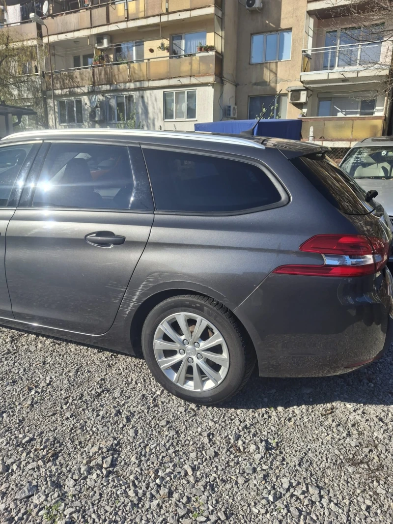 Peugeot 308 1.2 130к.с. Facelift, снимка 4 - Автомобили и джипове - 52761828
