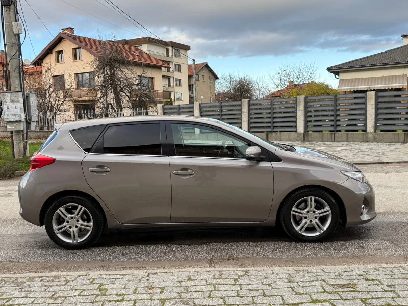 Toyota Auris 2.0D-NAVI-КАМЕРА-ТOP, снимка 4 - Автомобили и джипове - 52821513