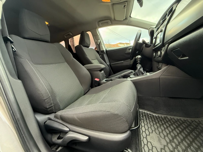 Toyota Auris 2.0D-NAVI-КАМЕРА-ТOP, снимка 13 - Автомобили и джипове - 52821513