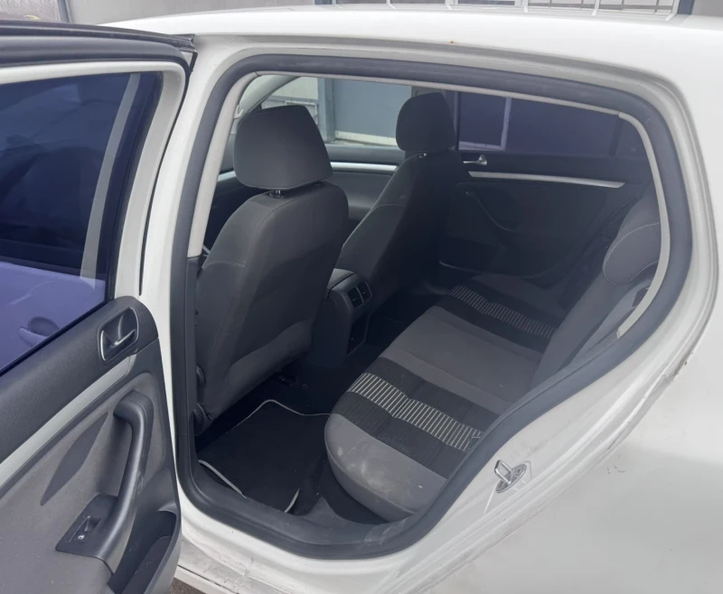 VW Golf 1.9, снимка 9 - Автомобили и джипове - 53436529