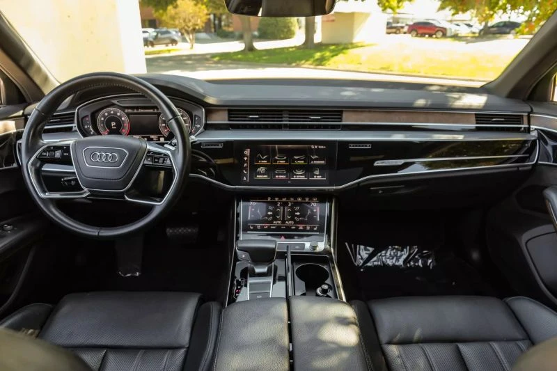 Audi A8 L* Пано* B&O* Масаж* Дистроник* HUD, снимка 9 - Автомобили и джипове - 49404447