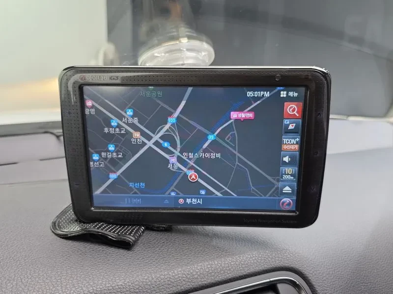 VW Jetta 1.6 Tdi Bluemotion, снимка 15 - Автомобили и джипове - 55748461