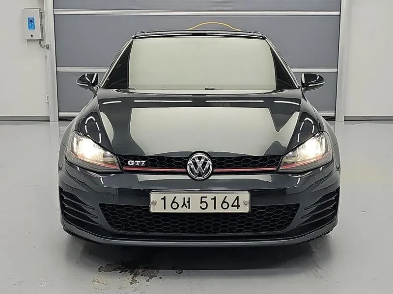 VW Golf Generation 2.0 GTI, снимка 2 - Автомобили и джипове - 55830483