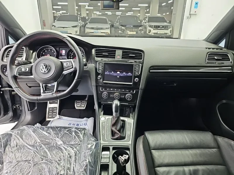 VW Golf Generation 2.0 GTI, снимка 6 - Автомобили и джипове - 55830483
