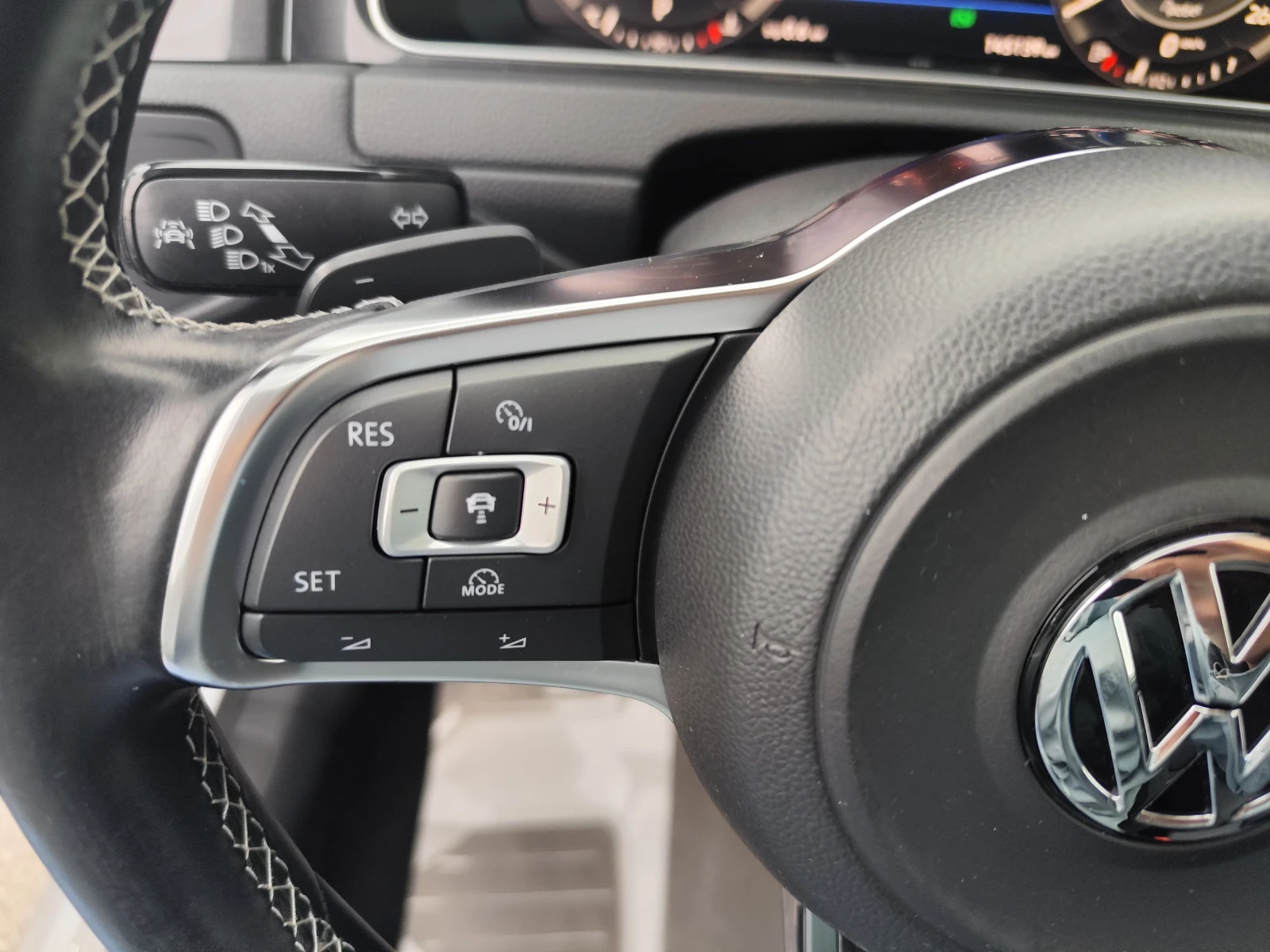 VW Golf ALLTRACK* 2.0TDi* 4MOTION* EURO6B* LED* АВТОМАТИК* - изображение 7