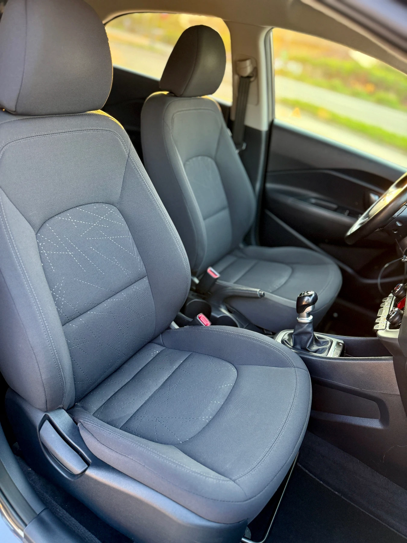 Kia Rio 1.4 109 hp 116 хил км 6 скорости - изображение 10