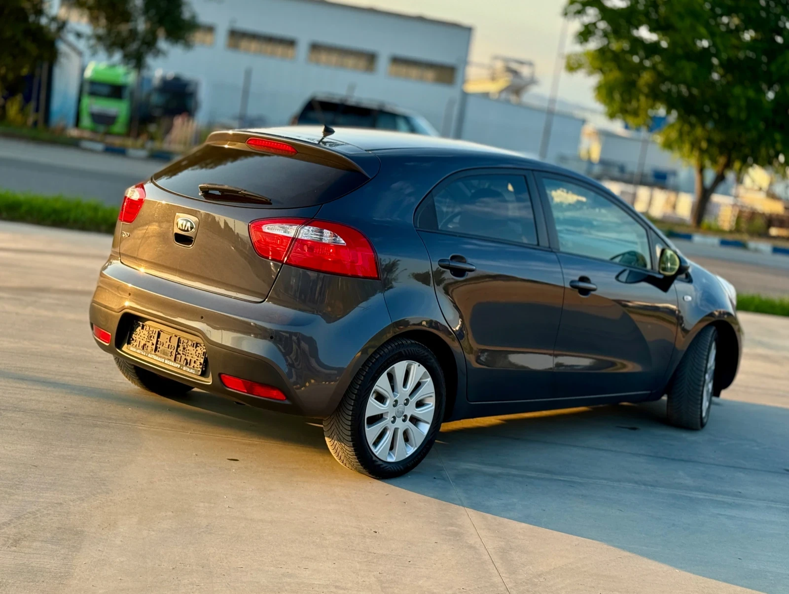 Kia Rio 1.4 109 hp 116 хил км 6 скорости - изображение 3