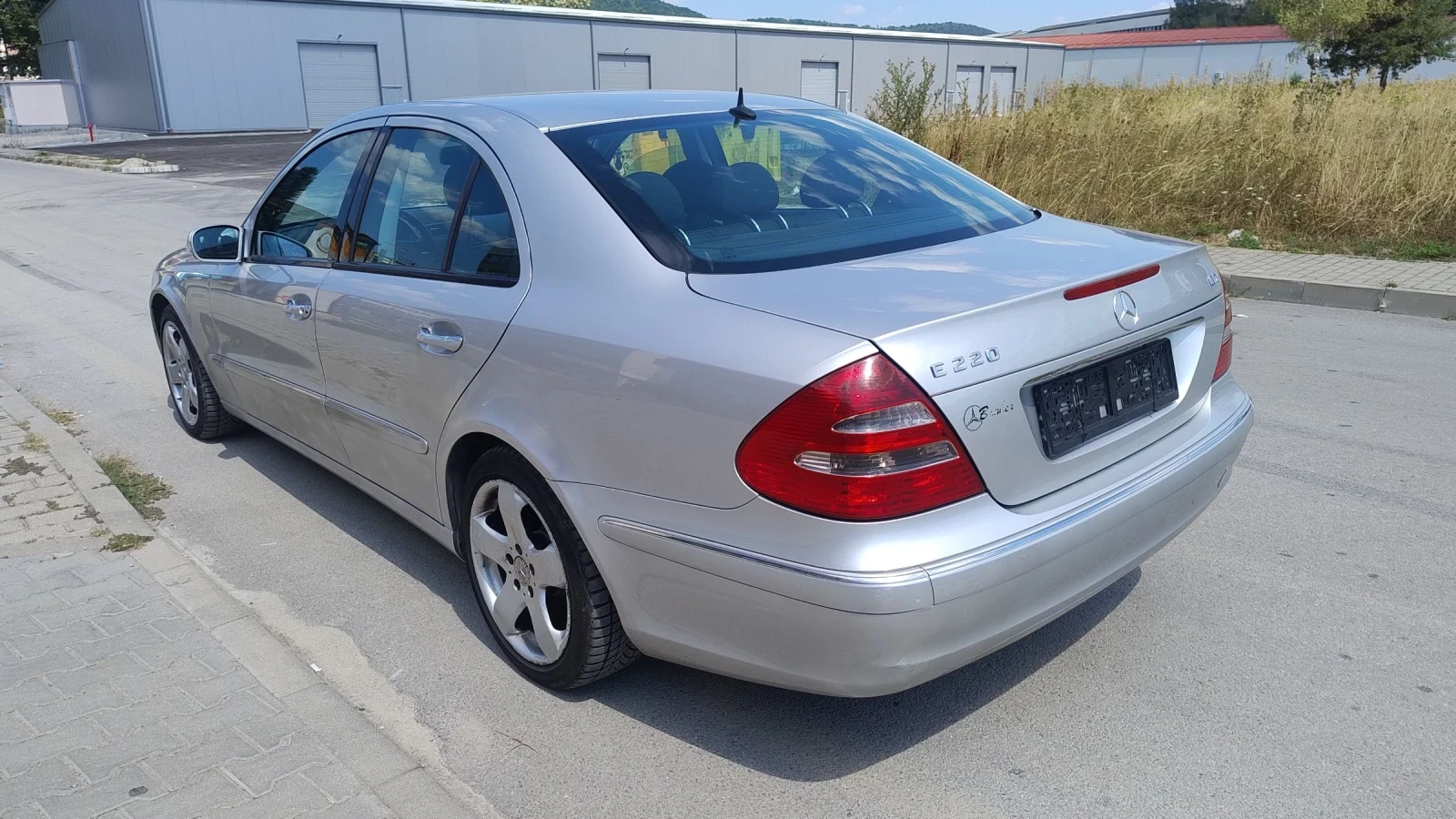 Mercedes-Benz E 220 2.2cdi Автоматик Без забележки - изображение 4