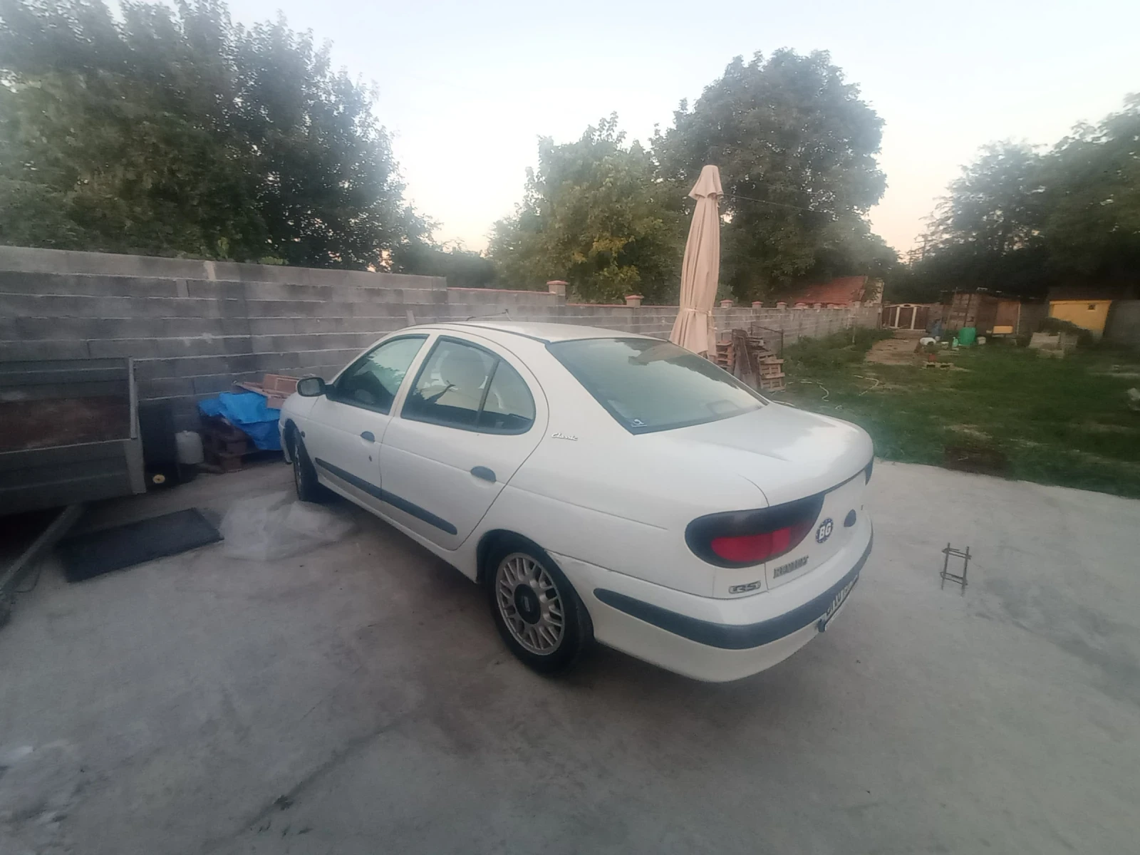 Renault Megane  - изображение 2