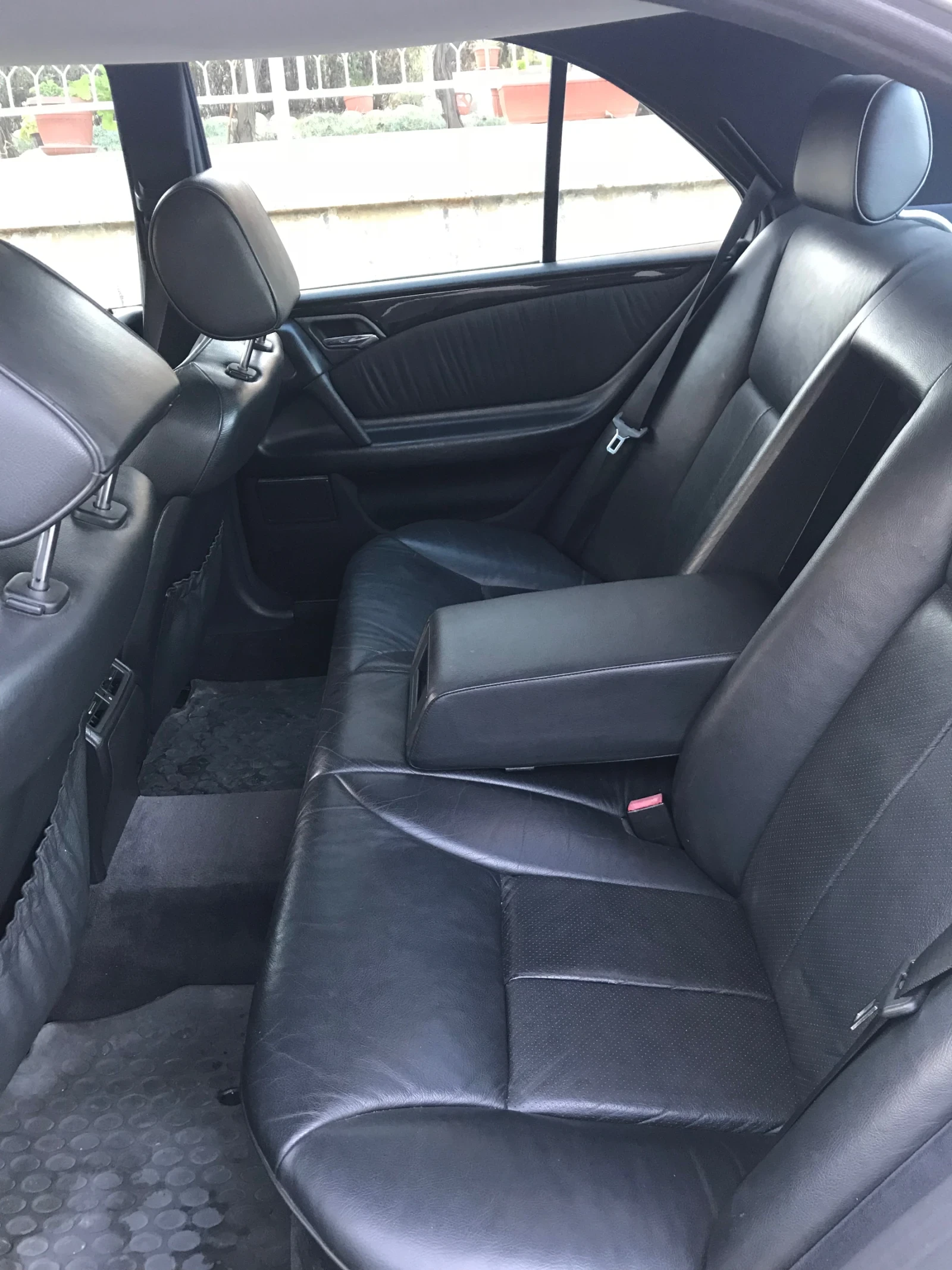 Mercedes-Benz E 200 Avangard | Mobile.bg — изображение 11