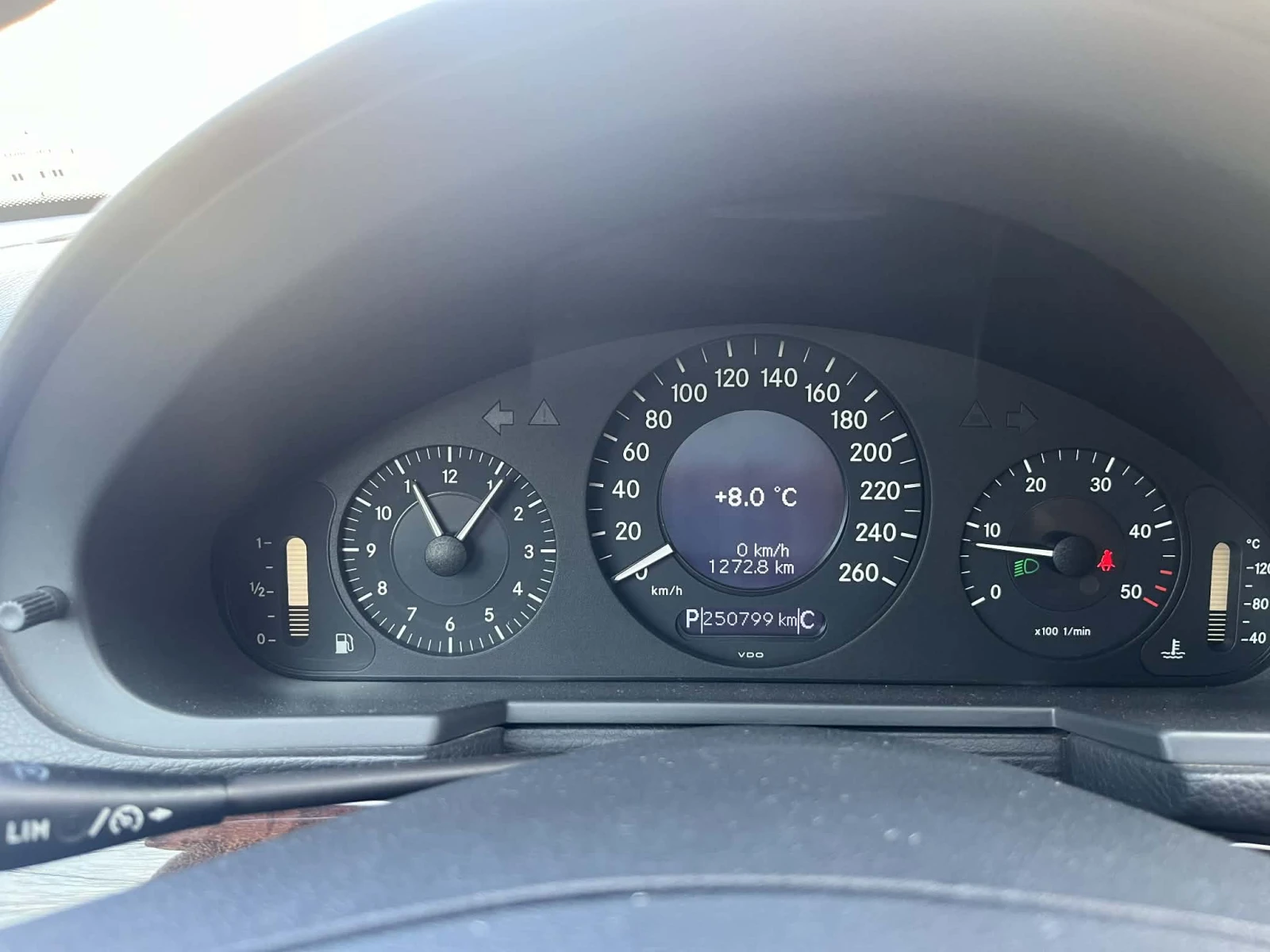 Mercedes-Benz E 220 cdi, снимка 2 - Автомобили и джипове - 53845803