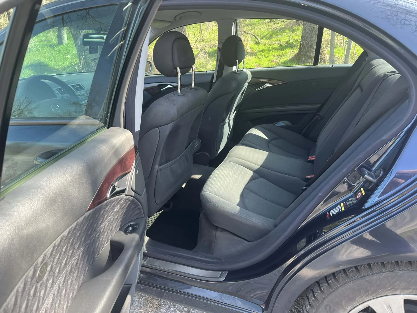 Mercedes-Benz E 220 cdi, снимка 6 - Автомобили и джипове - 53845803