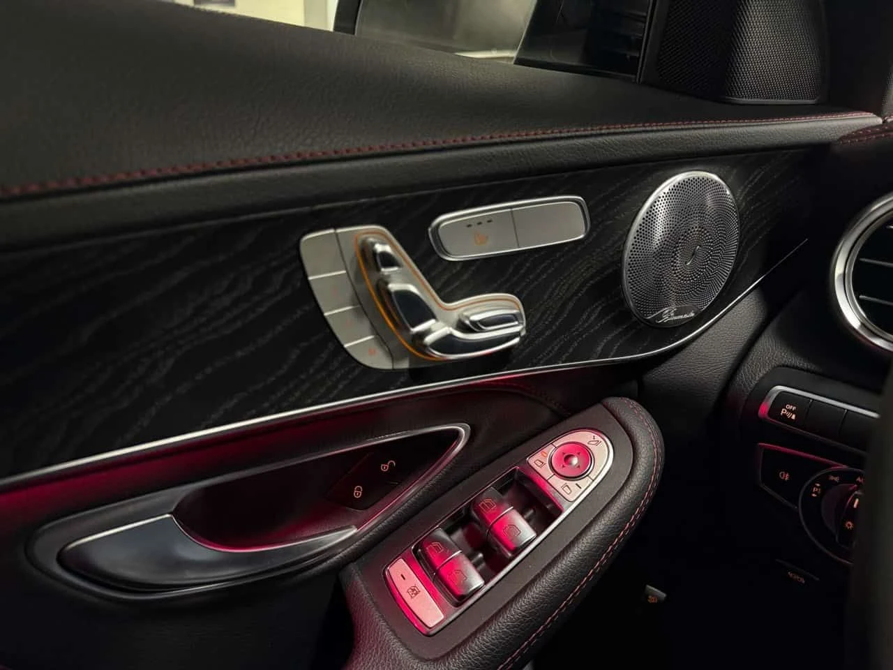 Mercedes-Benz C 43 AMG * CARFAX * Дистроник * Burmester * , снимка 15 - Автомобили и джипове - 53963308