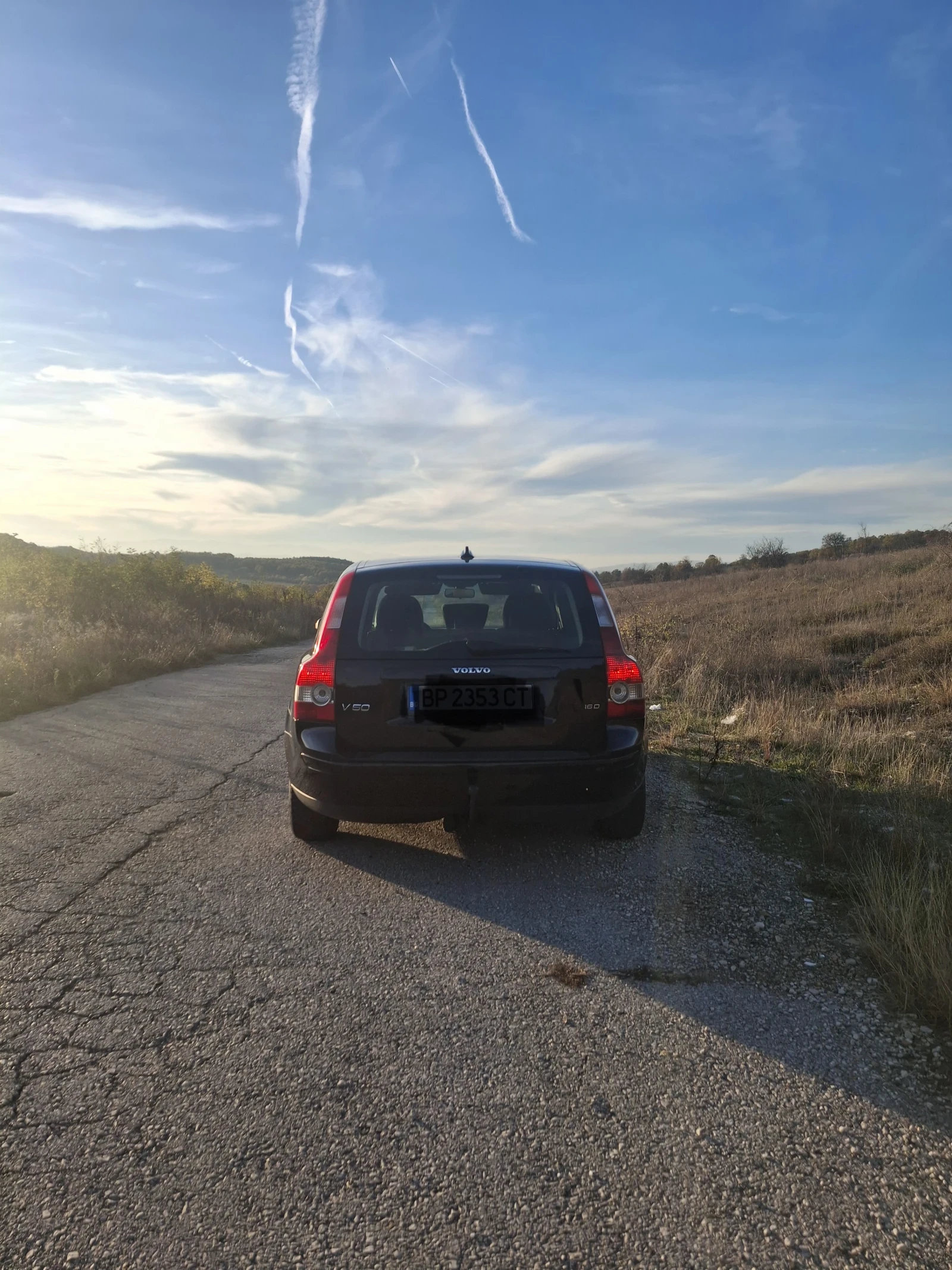 Volvo V50 1.6 HDI Обслужен , снимка 3 - Автомобили и джипове - 54019108