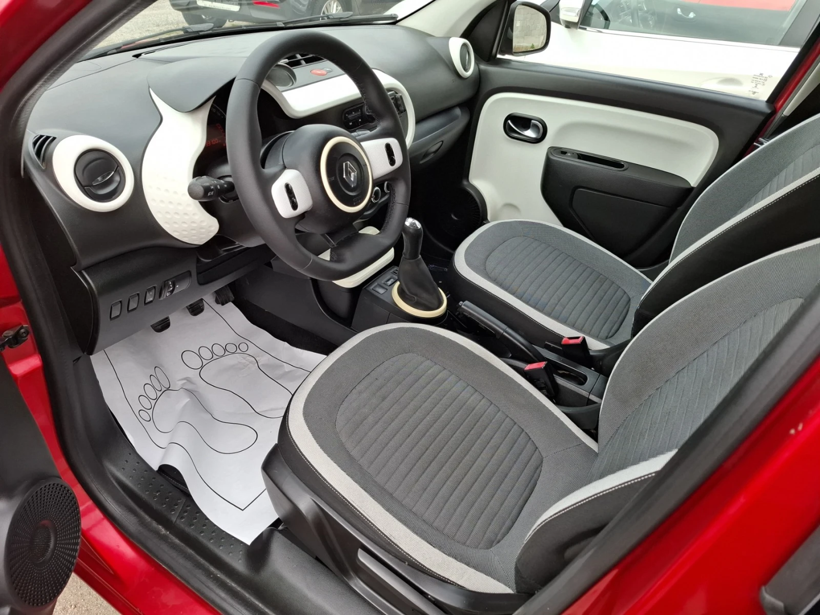 Renault Twingo 1.0 SCe Limited * КЛИМА* EURO6, снимка 5 - Автомобили и джипове - 54039840