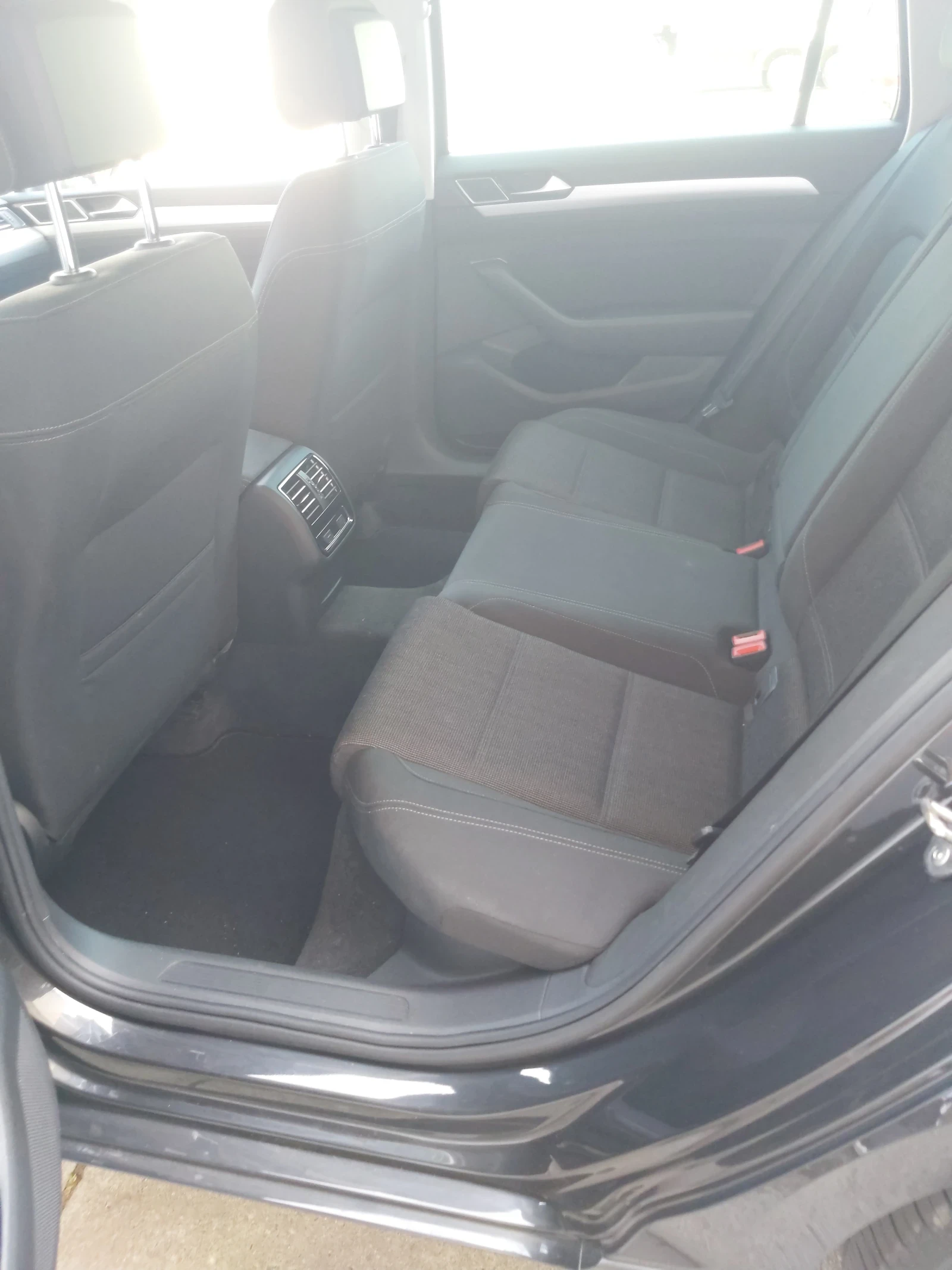 VW Passat Variant B8 Comfortline , снимка 12 - Автомобили и джипове - 54206950