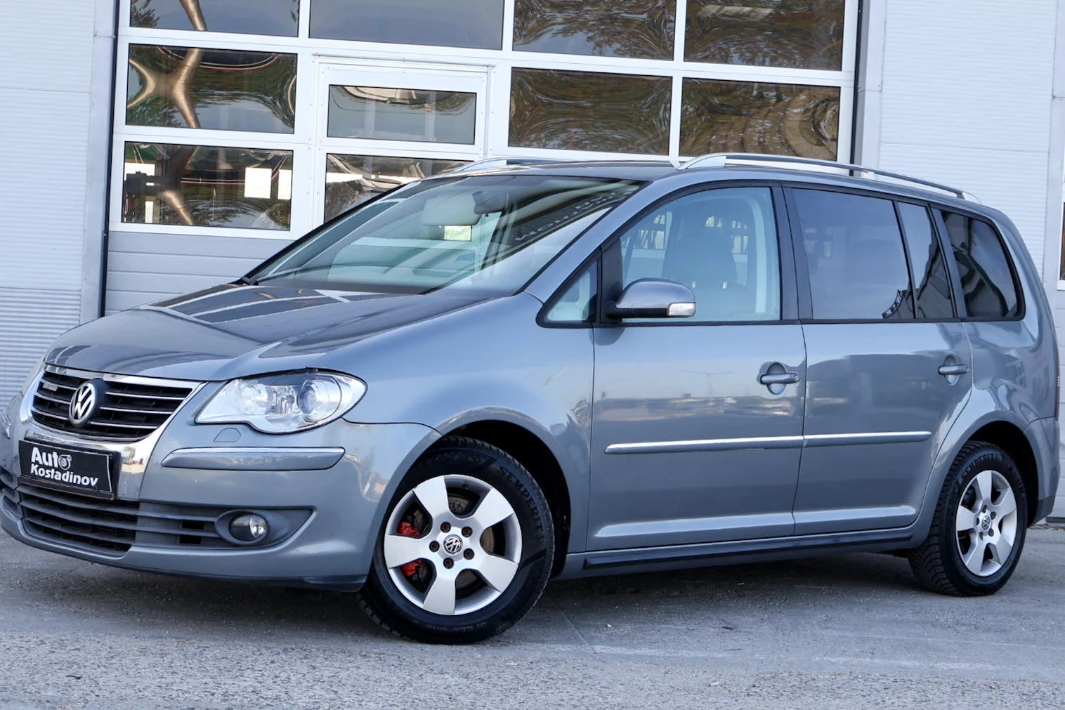 VW Touran 1.9 TDI Highline, снимка 17 - Автомобили и джипове - 54346800