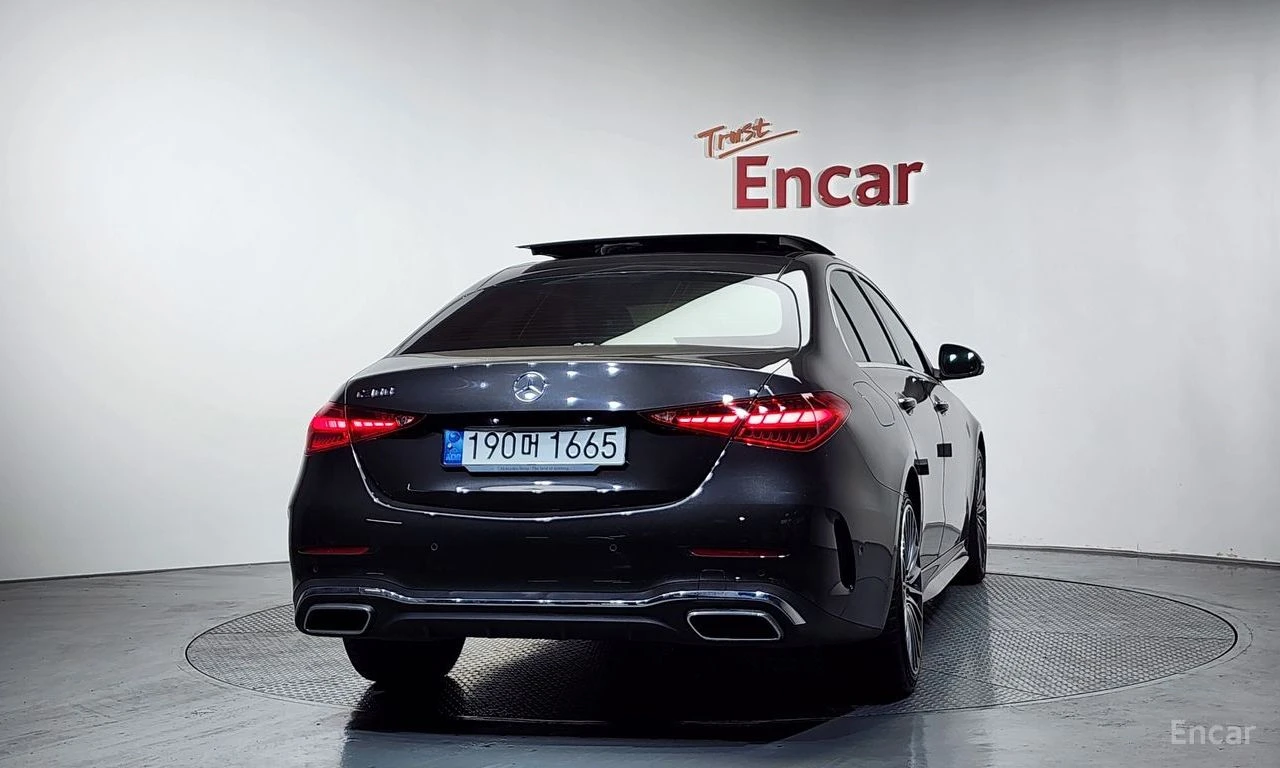 Mercedes-Benz C 300 ДИСТРОНИК* 360КАМЕРИ* HEAD-UP* ОБДУХВАНЕ* ПАНОРАМА, снимка 4 - Автомобили и джипове - 54444717