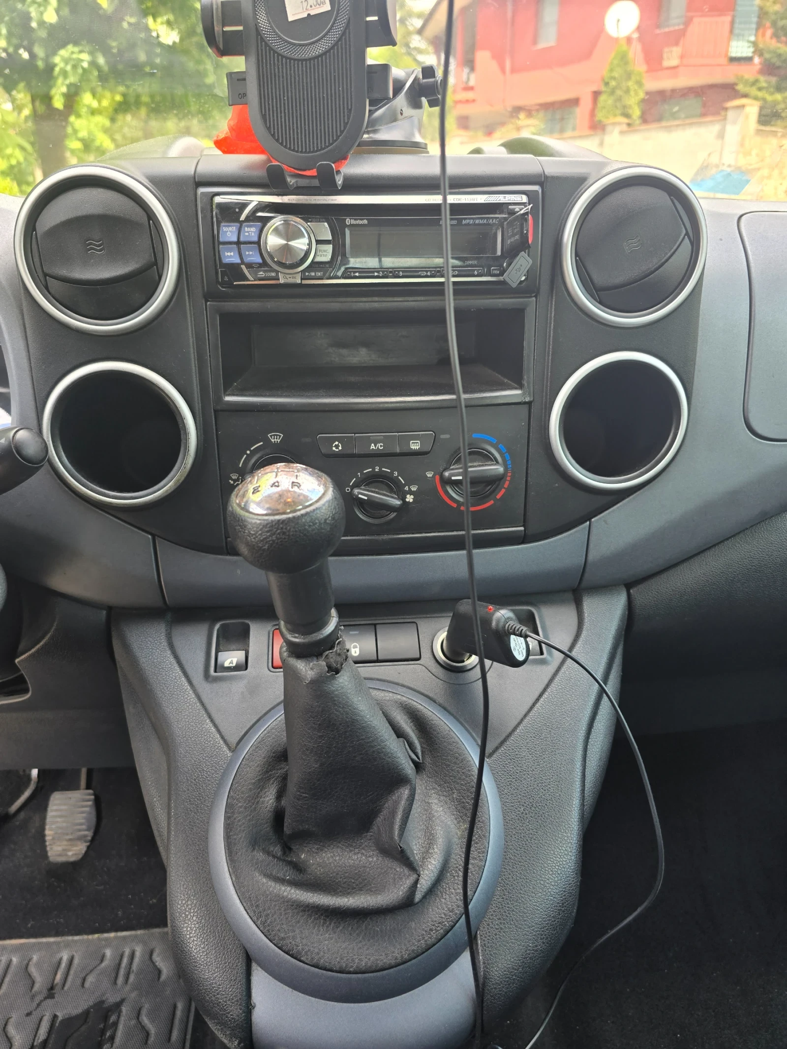 Citroen Berlingo 1.6 HDI, снимка 12 - Автомобили и джипове - 54553356