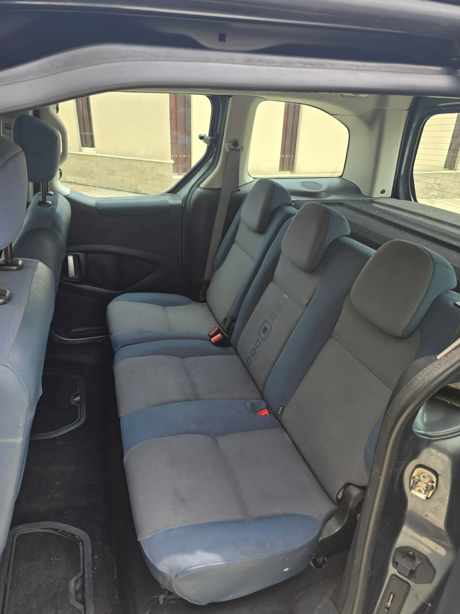 Citroen Berlingo 1.6 HDI, снимка 14 - Автомобили и джипове - 54553356
