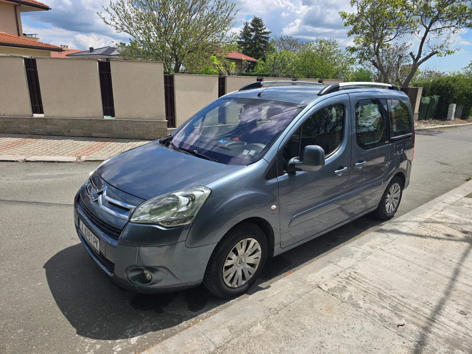 Citroen Berlingo 1.6 HDI, снимка 9 - Автомобили и джипове - 54553356