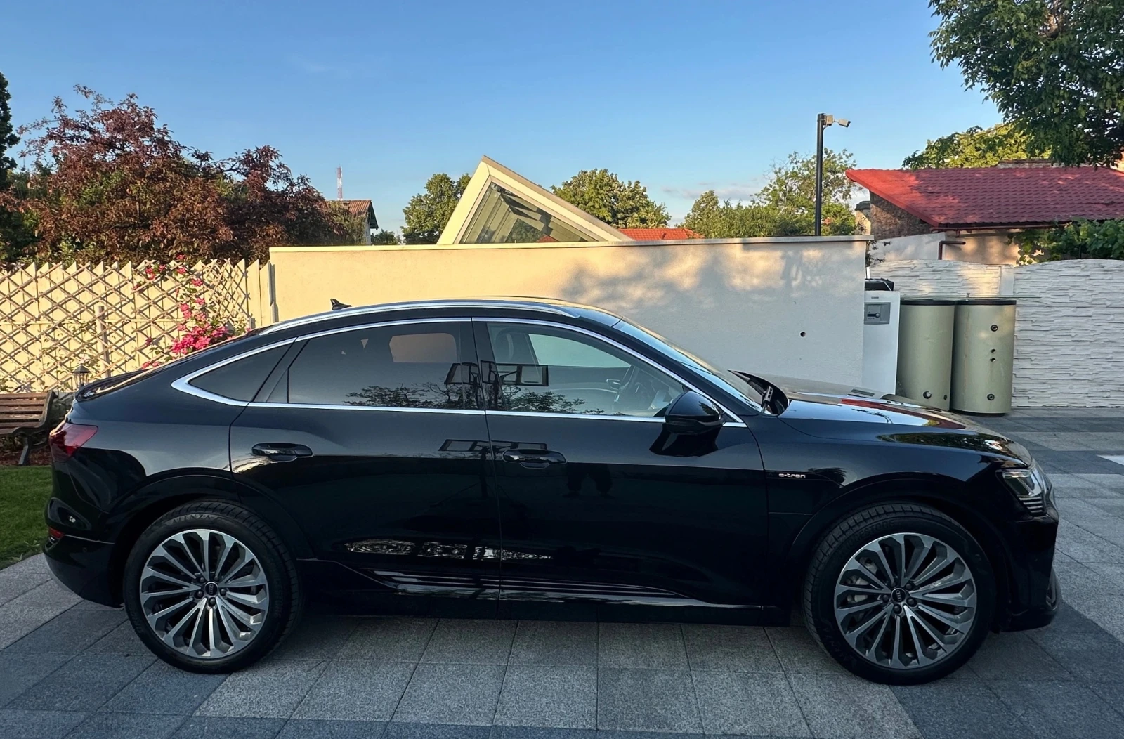 Audi E-Tron 55 Sportback Quattro, снимка 4 - Автомобили и джипове - 54824001