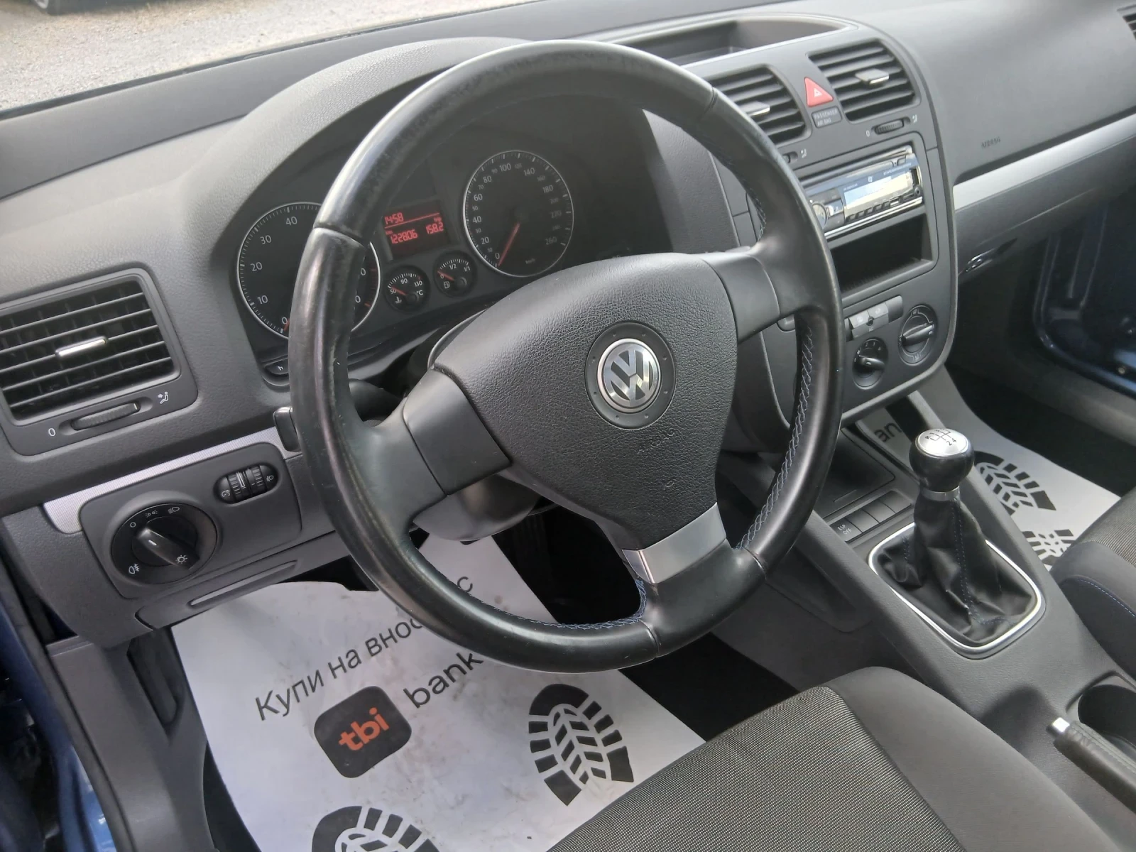 VW Golf 1.6 I, снимка 8 - Автомобили и джипове - 54970340