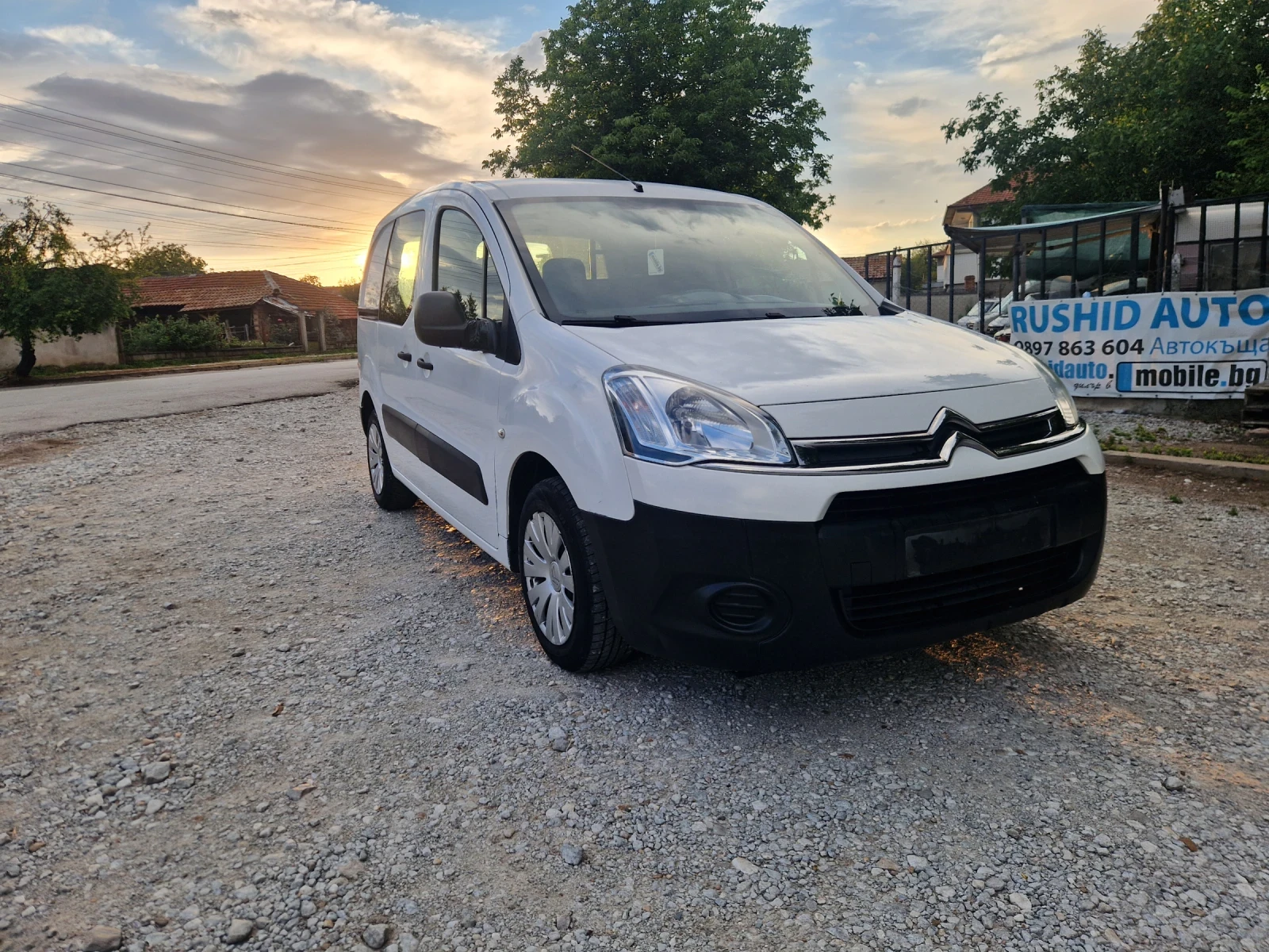 Citroen Berlingo 1.6 HDI, снимка 6 - Автомобили и джипове - 55225034