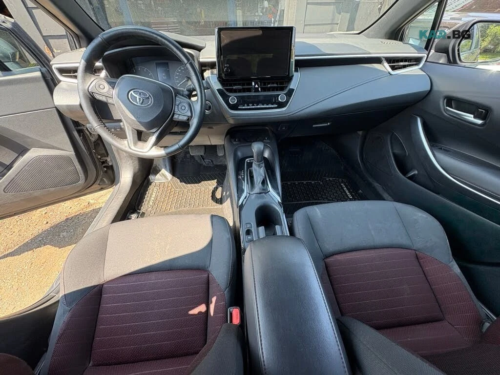Toyota Corolla SE* 2.0* ПОДГРЕВ* КАМЕРА* NAVI* LED* , снимка 10 - Автомобили и джипове - 55707921