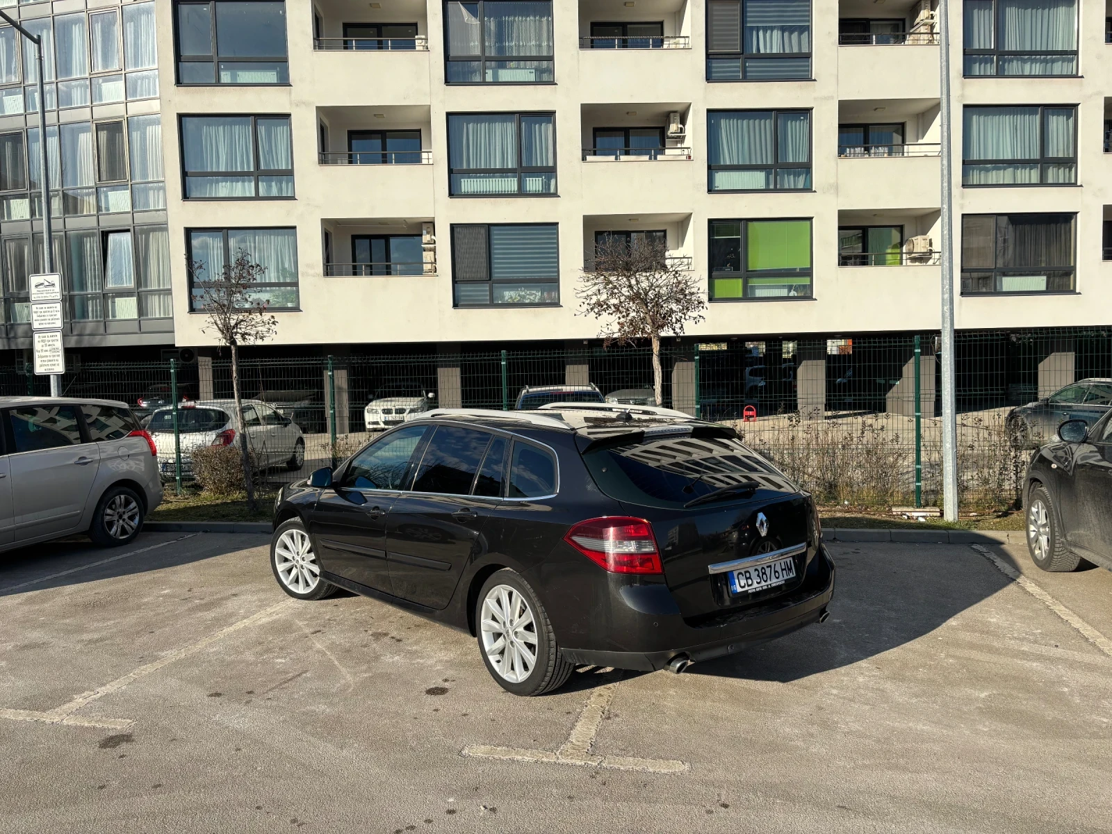 Renault Laguna Initiale Paris  2.0 dci , снимка 4 - Автомобили и джипове - 56273797